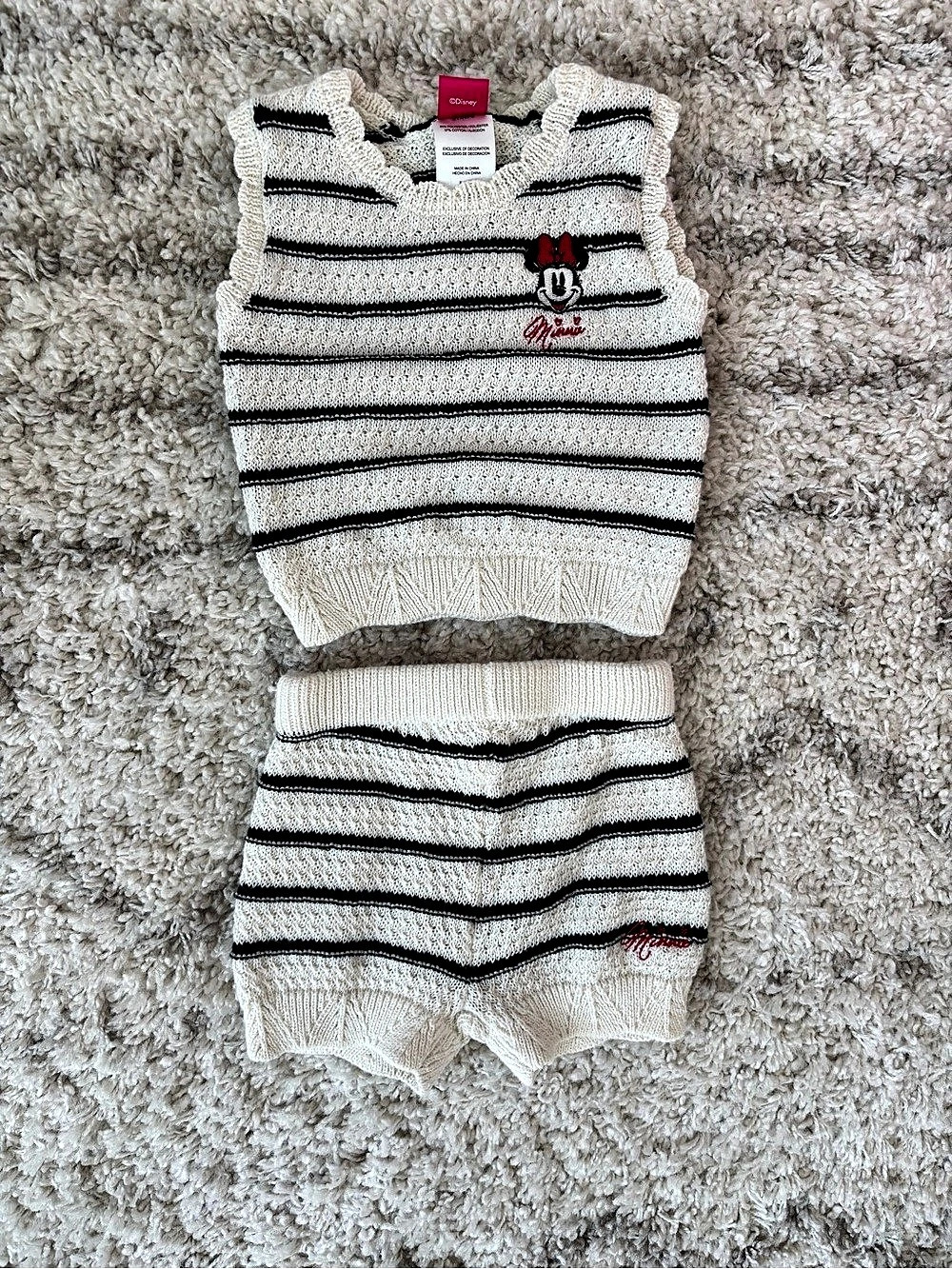 Disney Minnie Mouse Girls Knit Sweater & Shorts Set – 2T
